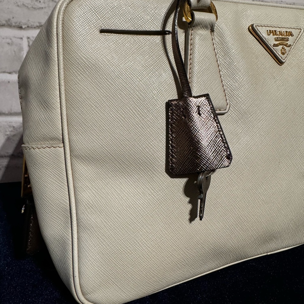 Prada Saffiano Leather Bauletto Shoulder Bag with lock 2 keys and dust bag - Picture 5 of 17